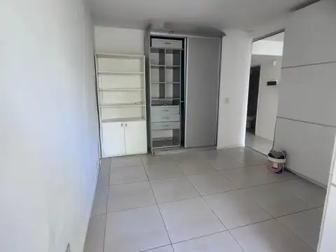 Departamento en Alquiler en Parque Chas, $ 650.000