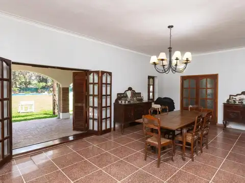 Quinta en Venta con 5 cocheras