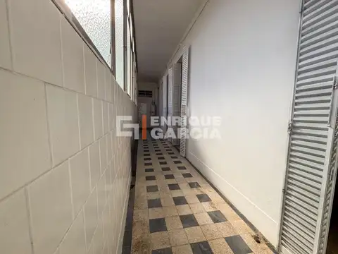 Depto Tipo Casa en Alquiler en Flores, $ 900.000