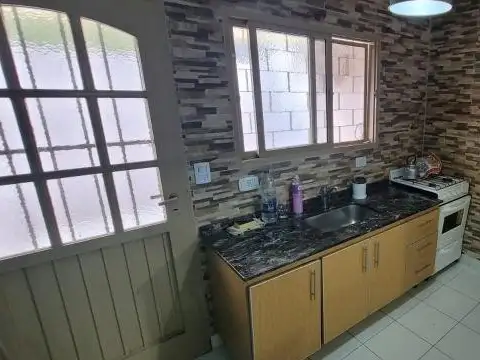 Casa 3 ambientes con 1 baño