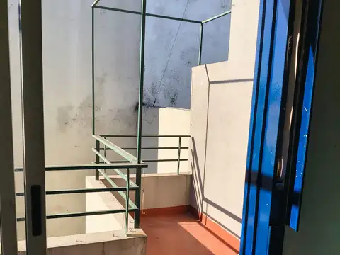 PH de 2 amb en doble altura con balcon aterrazado SIN EXPENSAS!