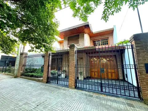 Casa en Venta de 4 dormitorios en La Plata
