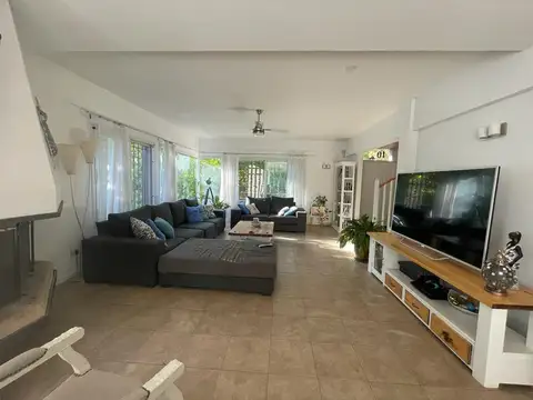 Bº cerrado *BARRANCAS DE SAN ISIDRO* 7AMBIENTES