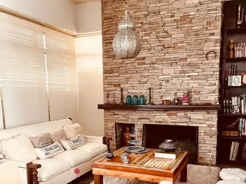 Casa - Alquiler - Argentina, Neuquen - SARGENTO CABRAL 550