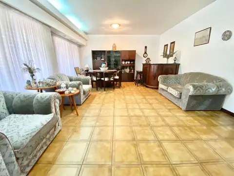 Casa en Venta en Castelar Sur, USD 250.000