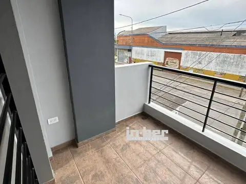 Depto Tipo Casa 2 ambientes con 1 baño
