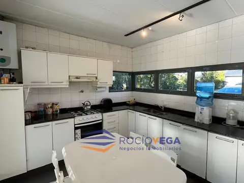 Casa 5 ambientes con 1 baño