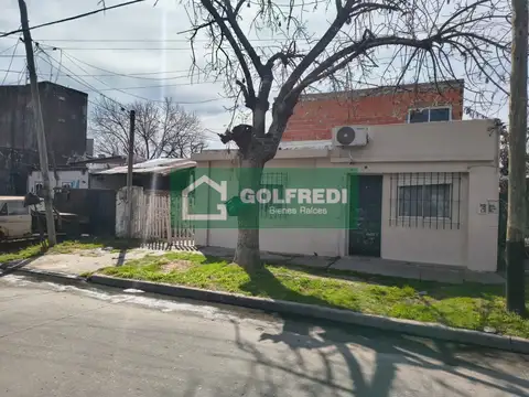 4 viviendas en un lote