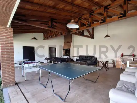 CASA EN VENTA CON EXCELENTE UBICACION