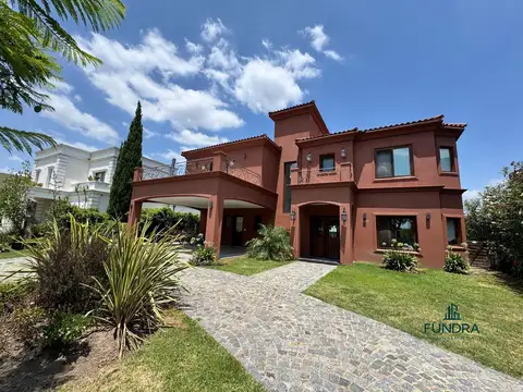 VENTA CASA 8 AMBIENTES A LA LAGUNA NUEVO QUILMES