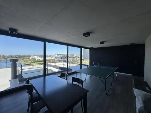 Casa en Venta con 6 cocheras