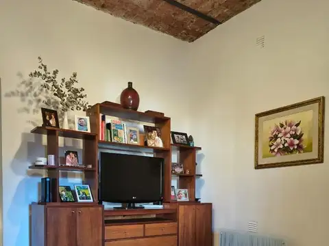 Casa en venta - Dean Funes al 700 - Castelar Norte