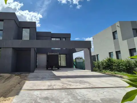 venta - Casa a estrenar 4hab y servicio al Golf - Canton