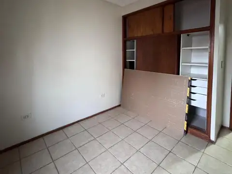 EN VENTA PH PLANTA BAJA 3 AMBIENTES CON COCHERA EN COMPLEJO
