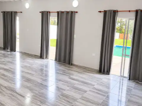 QUINTA A ESTRENA CON PILETA  EL PATO