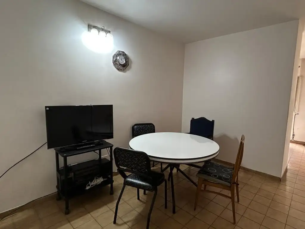 La Rioja 1100, Piso 6
