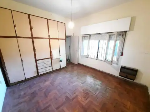 Depto Tipo Casa en Venta en Moron, USD 68.000