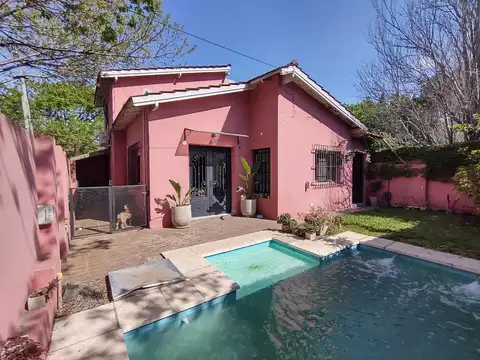 Chalet 5 ambientes con jardín y pileta, tu oasis en S.I