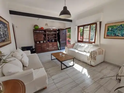 Casa 5 ambientes con 3 baños