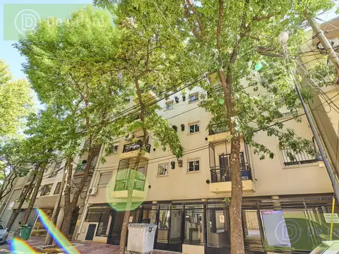 ALQUILER - Departamento. 2 Amb. balcón Victoria.