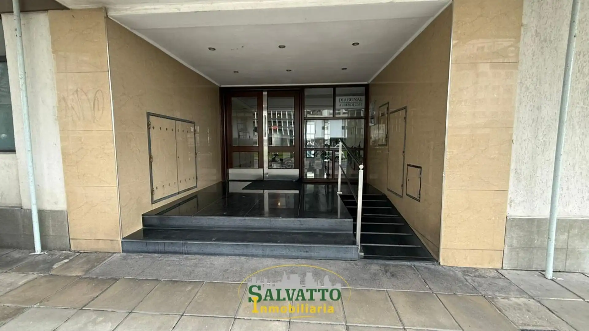 Departamento 3 ambientes con vista al mar y cochera en zona Centro