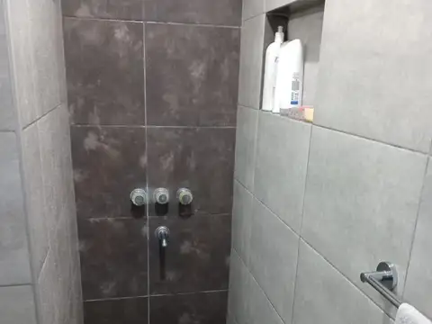 ORTUNIDAD RENTA O VIVIENDA MULTIFAMILIAR  Venta en blocl local+3 viviendas