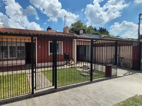 VENTA CASA 3 AMB  LOS ALAMOS 300 m2 APTO CREDITO