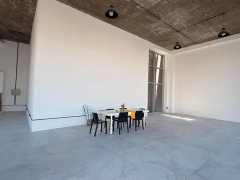 Av. Hipólito Yrigoyen 1000