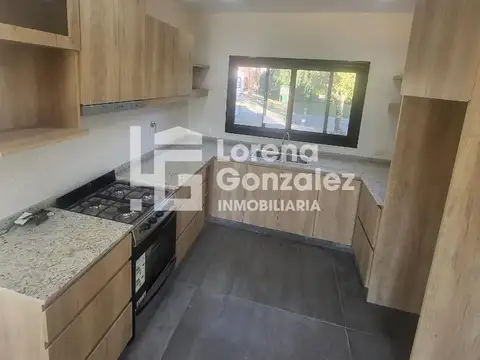 Casa en Alquiler en Haras Santa Maria, USD 1.800