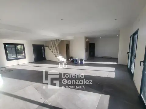 Casa en Alquiler de 5 dormitorios