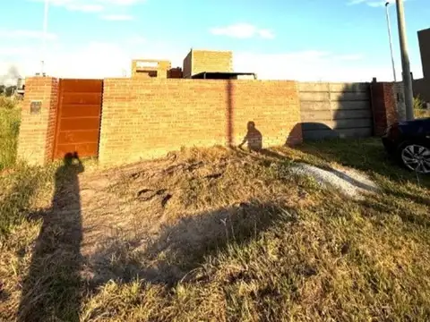 Casa en Venta en Granadero Baigorria, USD 75.000