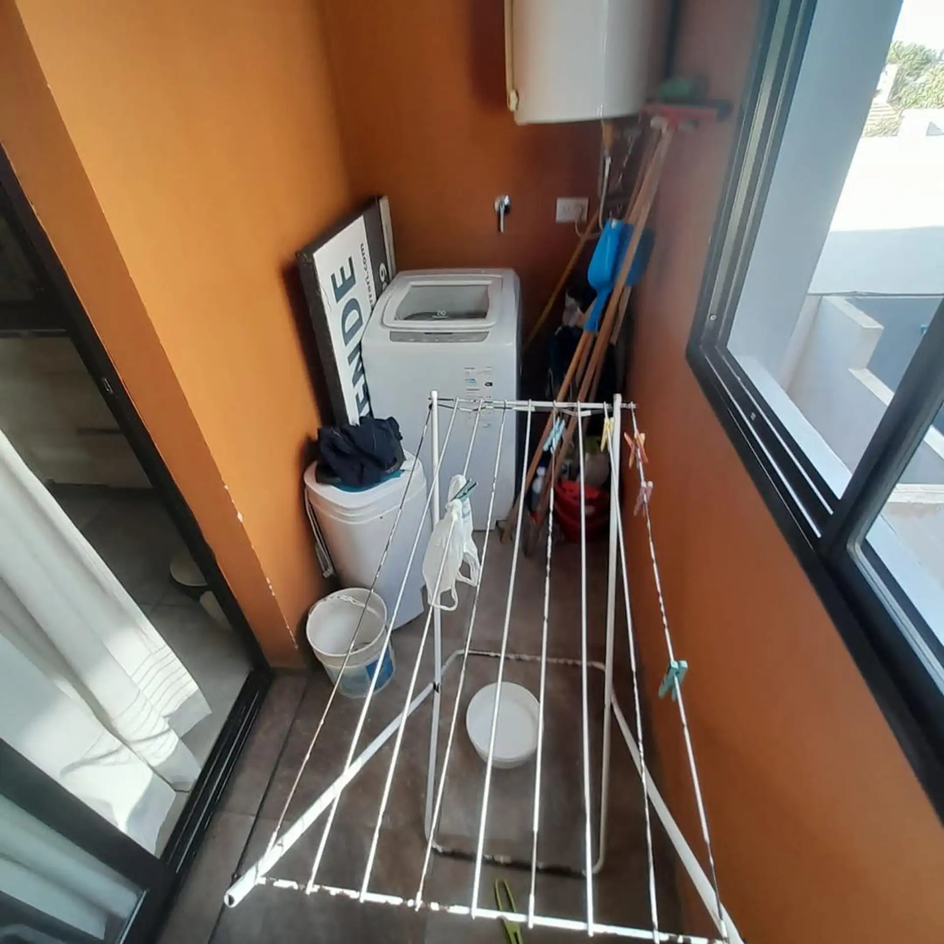Dúplex 3 amb al frente, 2 dorm y 2 baños — Av. Dorrego, a 3 cuadras del Cerro