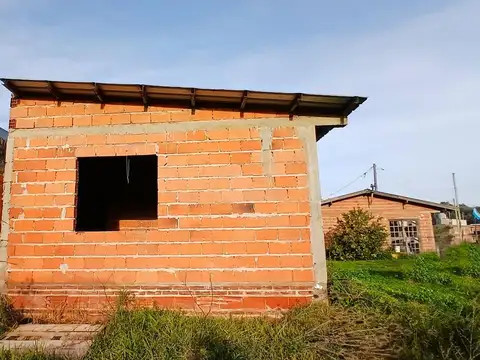 Casa 3 ambientes con 1 baño