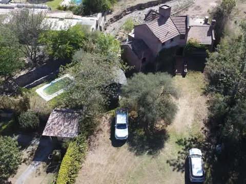 Casa en Alquiler con 1 cochera