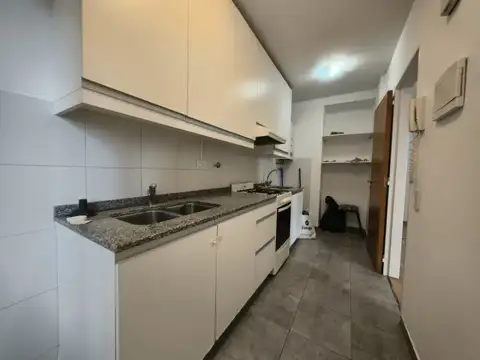 Departamento en Alquiler en Abasto, $ 690.000