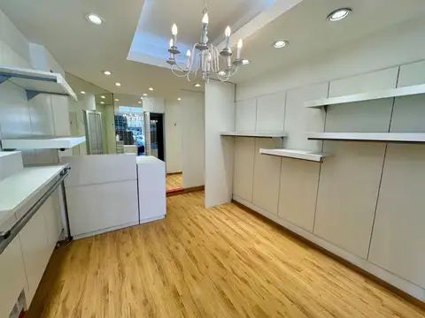 Uriburu y French Local Comercial Equipado para Boutique o Ap