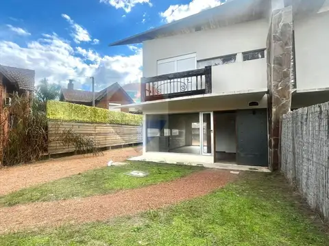 VENTA DE CASA 3 DORMITORIOS EN LOMAS DE SOLYMAR