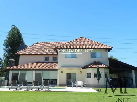 Venta Casa en Saint Thomas 4 Dormitorios Canning 100