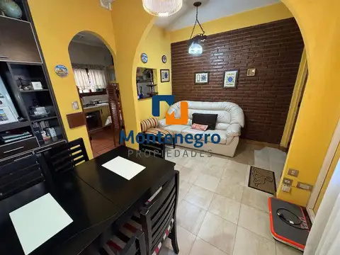 Casa 3 ambientes con 2 baños