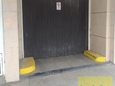 Cochera en Venta zona centrica 