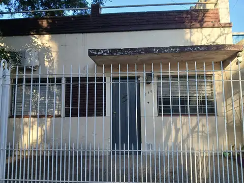 VENTA CASA 3AMB LOMAS DE ZAMORA