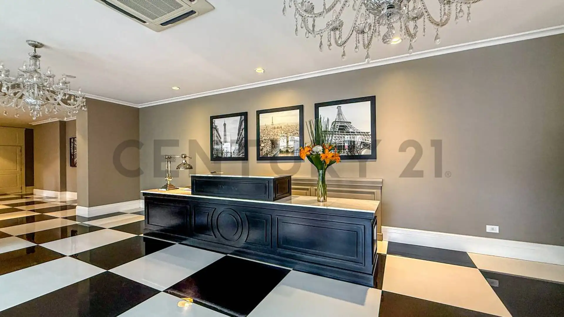 Depto 2 amb, 52m² con cochera y pileta — Terminal Vieja