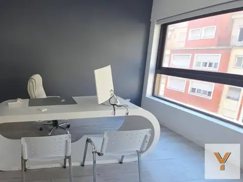 Oficina en Venta al Este