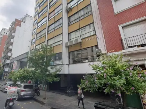 Corrientes e/ Rivadavia y Belgrano