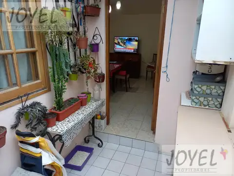 Hermoso dpto tipo casa lateral por pasillo