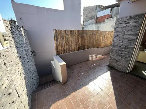 Depto Tipo Casa en Venta al Este