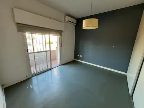 PH 3 AMBIENTES EN VENTA PATIO Y BALCÓN CIUDADELA