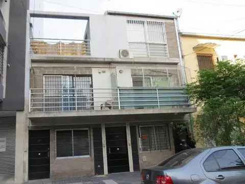Llavallol 2100, Piso 1°