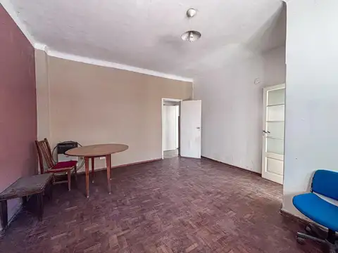 Casa 5 ambientes con 1 baño