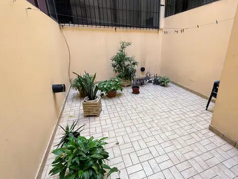 Depto Tipo Casa en Venta en Almagro, USD 125.000